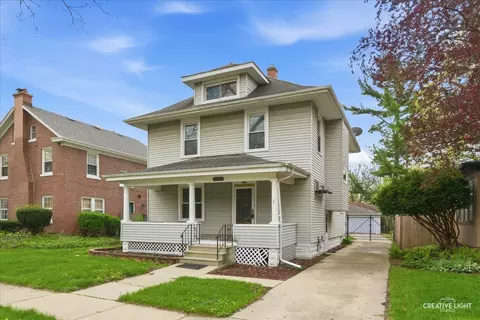 906 Garfield Ave, Aurora, IL 60506