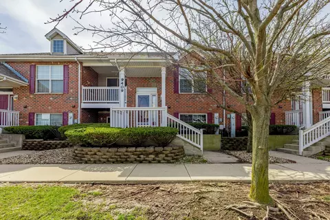 9409 Georgetown Sq, Orland Park, IL 60467