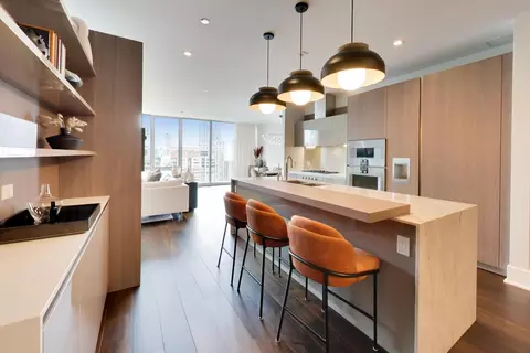 Kitchen - 363 E Wacker Dr #2506, Chicago, IL 60601 photo 2 of 3