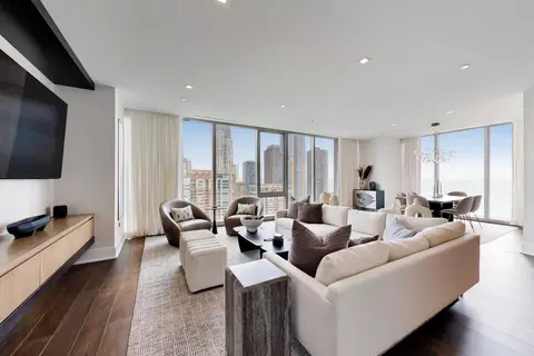 Living - 363 E Wacker Dr #2506, Chicago, IL 60601 photo 3 of 5