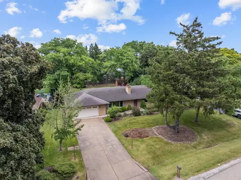View/Area - 29 E Stonegate Dr, Prospect Heights, IL 60070 photo 1 of 1