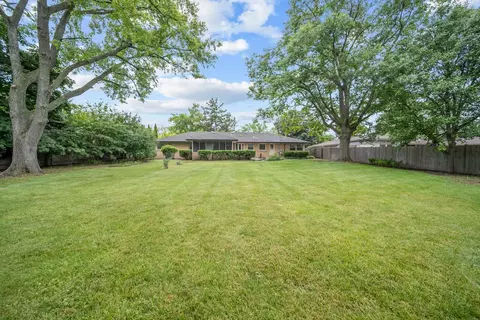 Exterior - 29 E Stonegate Dr, Prospect Heights, IL 60070 photo 15 of 15
