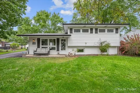 34 W912 Clyde Pkwy, Saint Charles, IL 60174