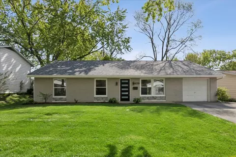 7855 Kensington Ln, Hanover Park, IL 60133
