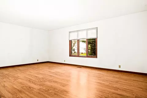 Living - 302 Kelly Dr, Normal, IL 61761 photo 8 of 9