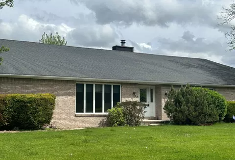 Exterior - 302 Kelly Dr, Normal, IL 61761 photo 7 of 10
