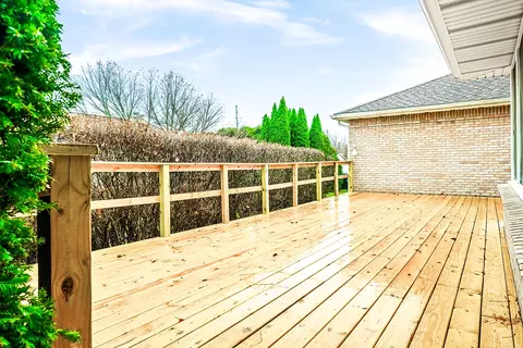 Exterior - 302 Kelly Dr, Normal, IL 61761 photo 5 of 10