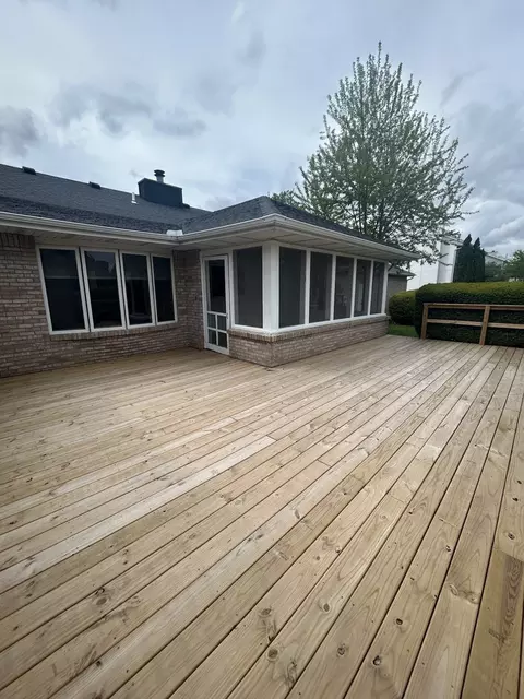 Exterior - 302 Kelly Dr, Normal, IL 61761 photo 3 of 10