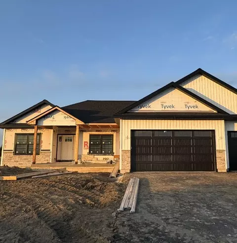 526 Creekside Cir, Byron, IL 61010