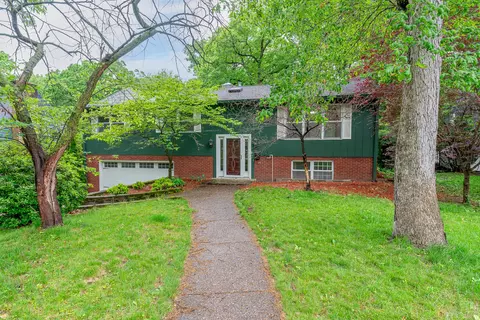 10 Woodley Rd, Rock Island, IL 61201