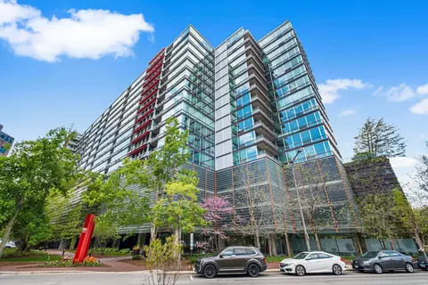 800 Elgin Rd #PH20, Evanston, IL 60201