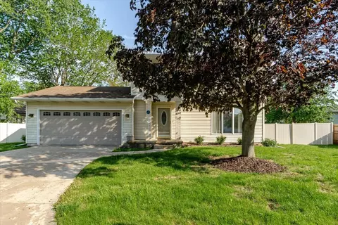 313 Jo Ann Ct, Normal, IL 61761