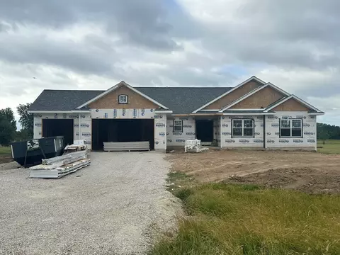 514 Creekside Cir, Byron, IL 61010
