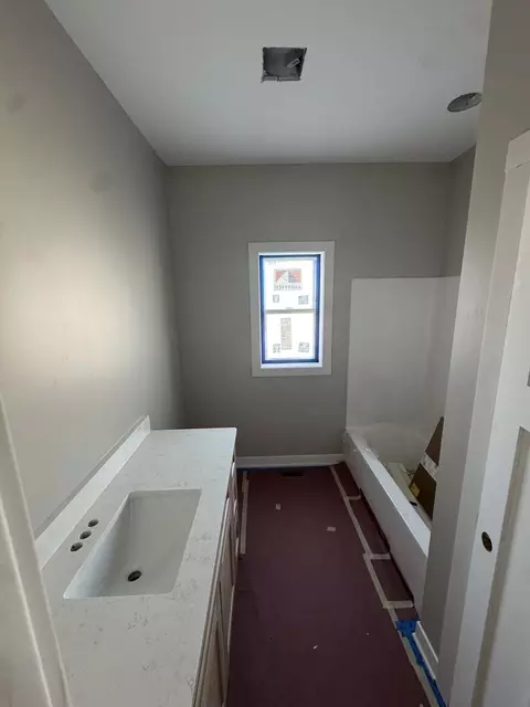 Bath - 514 Creekside Cir, Byron, IL 61010 photo 2 of 2