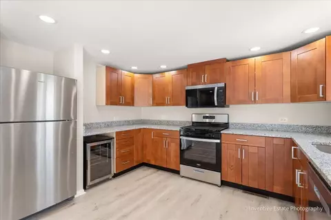 Kitchen - 16600 Oxford Dr, Markham, IL 60428 photo 3 of 3