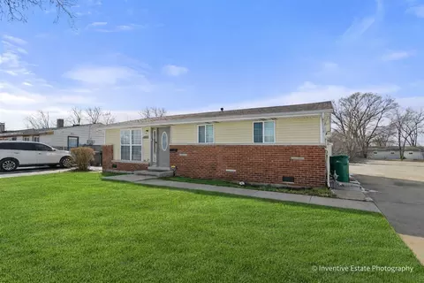 Other - 16600 Oxford Dr, Markham, IL 60428 photo 4 of 6