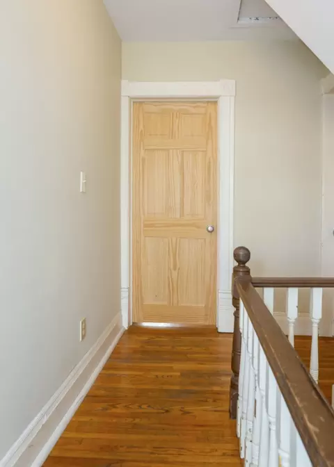 Entry Way - 421 Prospect St, Dekalb, IL 60115 photo 2 of 3