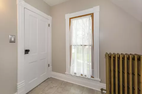 Entry Way - 421 Prospect St, Dekalb, IL 60115 photo 3 of 3