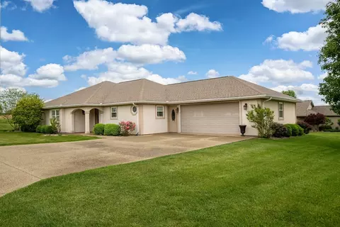 2717 Carnoustie Dr, Marion, IL 62959