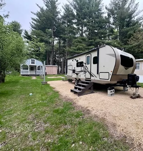1557 Woodhaven, Sublette, IL 61367