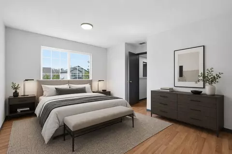 Bedroom - 36 Bridgeview Dr, Oswego, IL 60543 photo 3 of 6