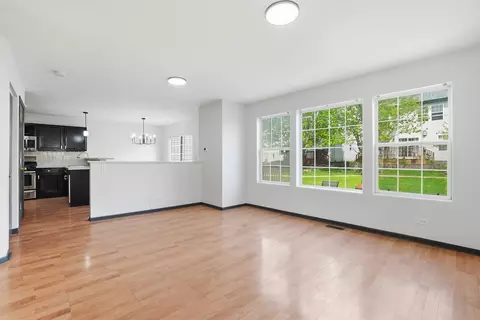 Living - 36 Bridgeview Dr, Oswego, IL 60543 photo 4 of 5