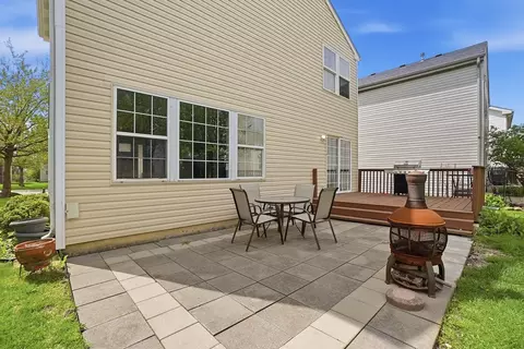 Exterior - 36 Bridgeview Dr, Oswego, IL 60543 photo 4 of 4