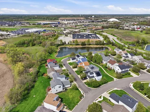 View/Area - 36 Bridgeview Dr, Oswego, IL 60543 photo 4 of 5