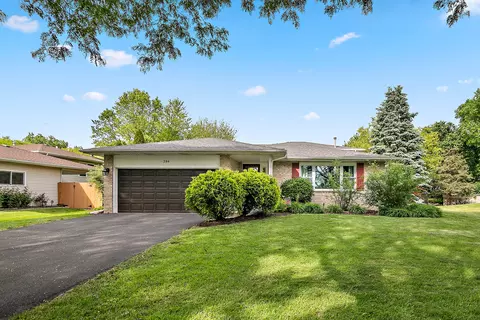 284 Beaver Creek Dr, Bolingbrook, IL 60490