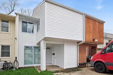 2151 Morningside Ln #C, Carpentersville, IL 60110