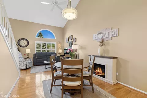 1706 Pine St #1706, Mchenry, IL 60051 photo 2