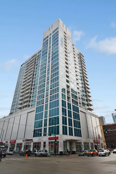 757 N Orleans St #1911, Chicago, IL 60654