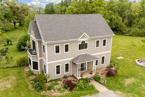 1215 Trolley Rd, Eldorado, IL 62930