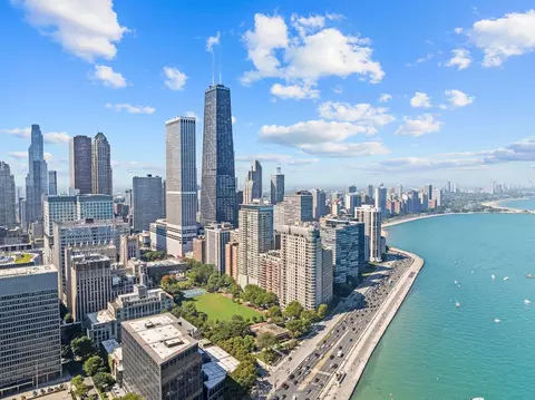 View/Area - 270 E Pearson St #101, Chicago, IL 60611 photo 2 of 5