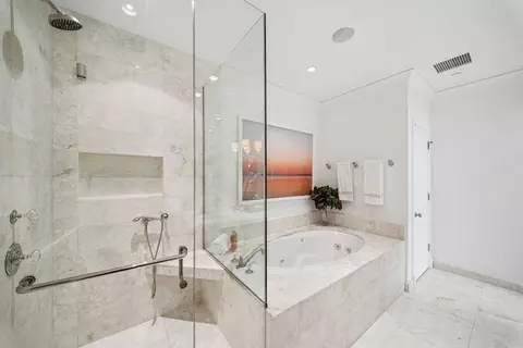 Bath - 270 E Pearson St #101, Chicago, IL 60611 photo 3 of 5