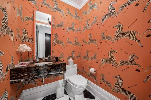Bath - 270 E Pearson St #101, Chicago, IL 60611 photo 5 of 5
