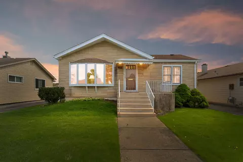 5249 W 88th St, Oak Lawn, IL 60453