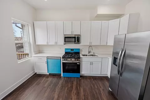 Kitchen - 708 E 90th St, Chicago, IL 60619 photo 4 of 5