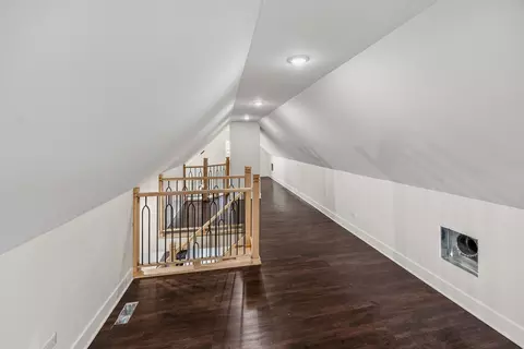 Entry Way - 708 E 90th St, Chicago, IL 60619 photo 3 of 5