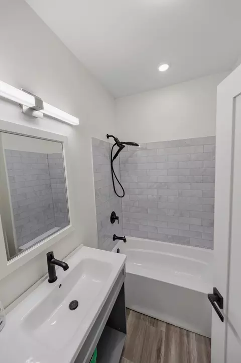 Bath - 708 E 90th St, Chicago, IL 60619 photo 5 of 5