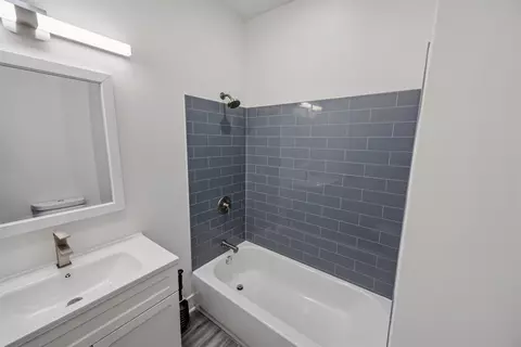 Bath - 708 E 90th St, Chicago, IL 60619 photo 1 of 5