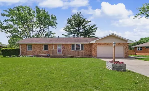2409 John Dr, Urbana, IL 61802