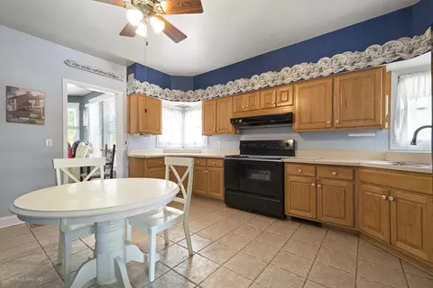 Kitchen - 220 E North St, Morris, IL 60450 photo 1 of 2