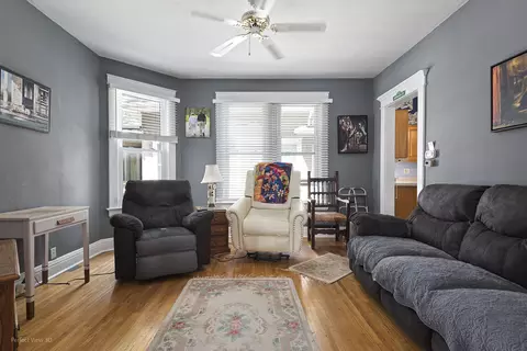 Living - 220 E North St, Morris, IL 60450 photo 2 of 2