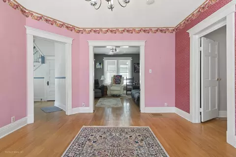 Entry Way - 220 E North St, Morris, IL 60450 photo 2 of 2