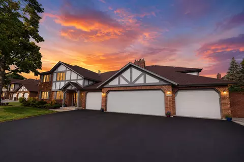 13158 S Oak Hills Pkwy #1A, Palos Heights, IL 60463