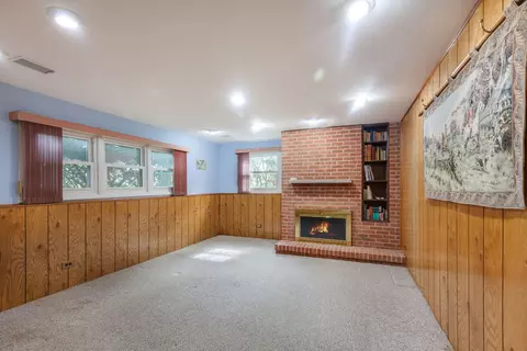 Living - 3990 Hudson Dr, Hoffman Estates, IL 60192 photo 3 of 3