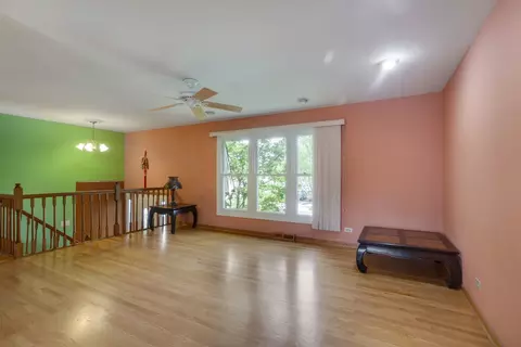 Living - 3990 Hudson Dr, Hoffman Estates, IL 60192 photo 1 of 3