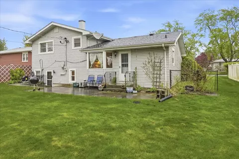 Exterior - 18326 Bock Rd, Lansing, IL 60438 photo 2 of 4