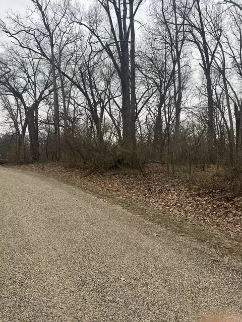 7 Arrowhead Ct, Putnam, IL 61560